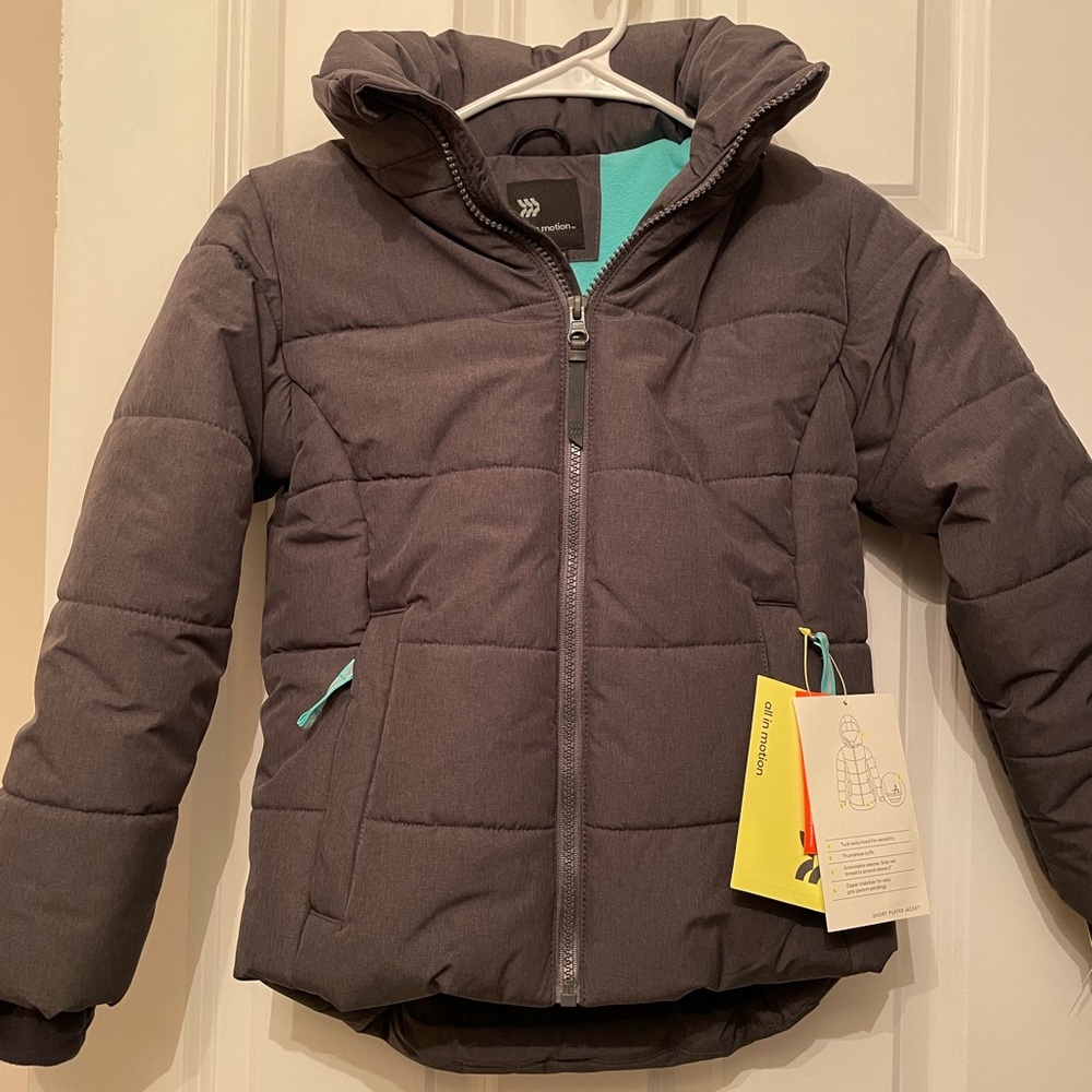 Girls short puffer jacket